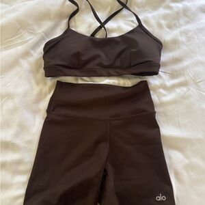 Alo yoga airlift espresso brown workout set in size xs